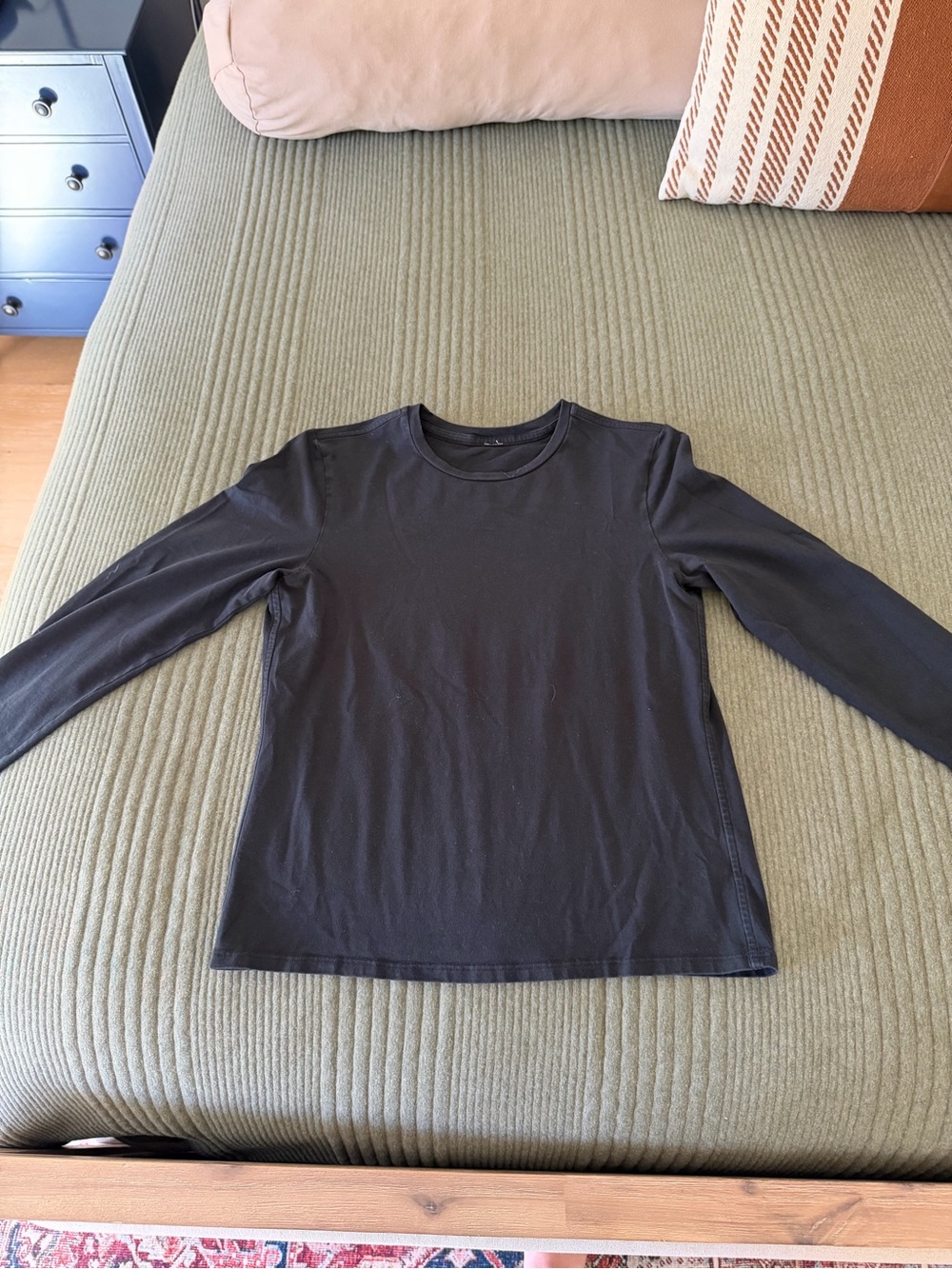 Lululemon Long-Sleeve Crewneck Shirt - Black